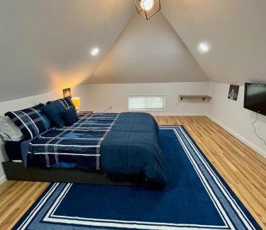 North Bergen House | NYC-Style Loft with Secret Entrance - Just 6 Miles from Times Square
