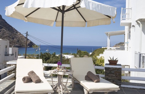 Kamares Hotel | Nymfes Hotel