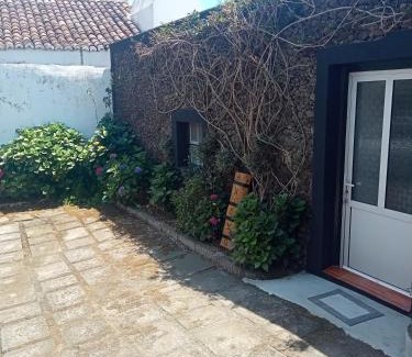 Angra do Heroismo Apartment | O Anexo