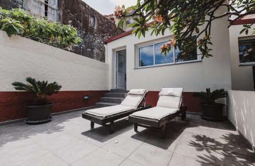 Porto da Cruz House | O Clube