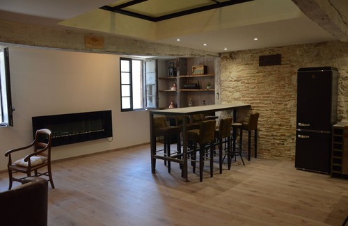 Issigeac Cottage | Ô Coeur d'Issigeac, spacious loft of the 15th century.