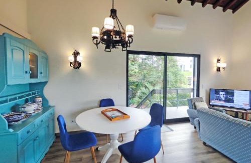 Caloura House | O Nosso Refúgio