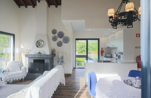 Caloura House | O Nosso Refúgio