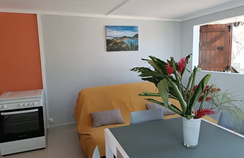 Capesterre-Belle-Eau House | O'Romarin on the road to the Carbet Falls, close to seas and rivers