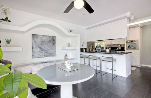 Mira Costa House | O-side Oasis - Luxury Home with Pool & Fire Pit