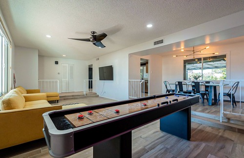 Park Lane House | O.T Scottsdale Game House Pop-A-Shot-bball/PingPong
