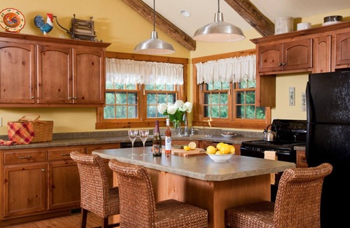 Sturgeon Bay Cabin | Oak cabin one bedroom