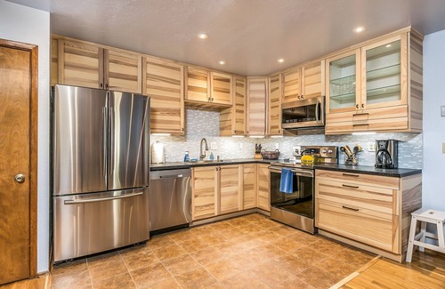 Sedona Cabin | Oak Creek Canyon Cabin Getaway - Peaceful Retreat in Sedona - Bear Howard Cabin