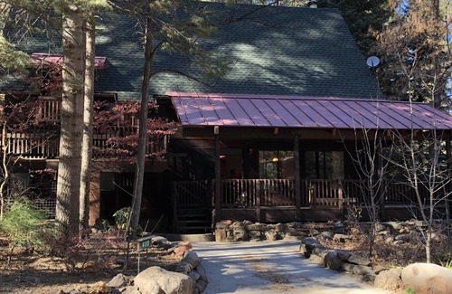 Sedona Cabin | Oak Creek Canyon Cabin Getaway - Peaceful Retreat in Sedona - Bear Howard Cabin