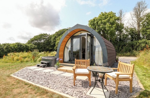 Saltash Cottage | Oak