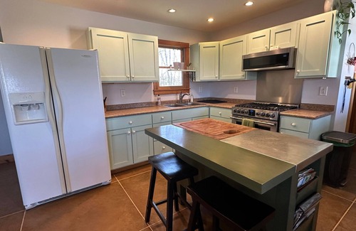 Decorah House | Oak Hill Retreat