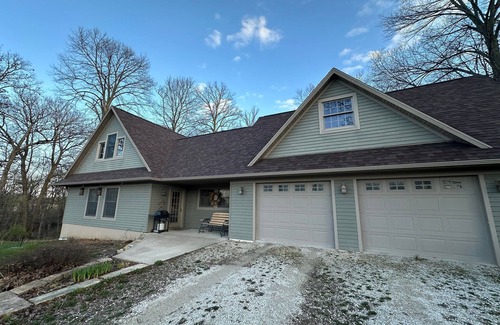 Decorah House | Oak Hill Retreat