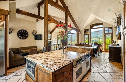 Snowmass Village House | Oak Ridge Chalet-By Ski Shuttle Route 8!