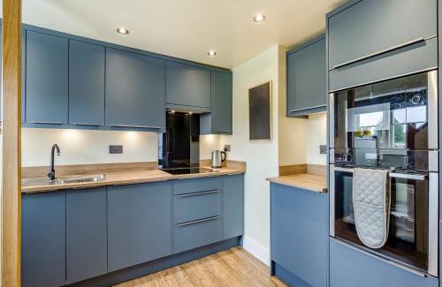 Frinton-on-Sea House | Oak Tree Cottage