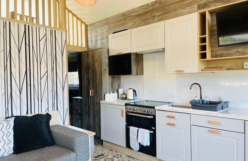Rhayader House | Oak Tree View