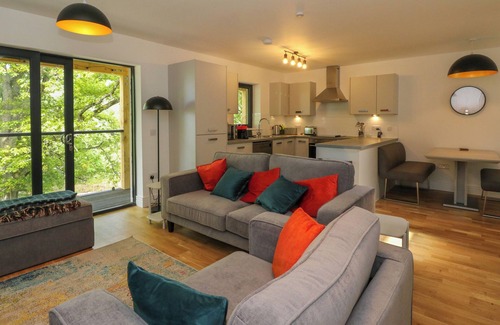Aberfeldy House | OAKBANK MEWS, pet friendly in Aberfeldy