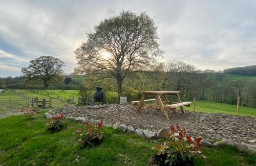 Llandovery House | Oakies Farm Stays