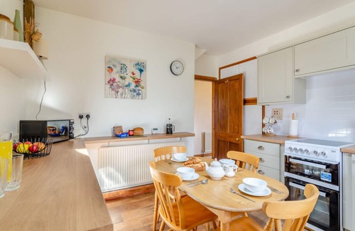 Fourstones Near Bentham House | Oakleigh - Three Bedroom House, Sleeps 4