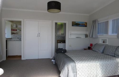 Oamaru Ski Chalet | Oamaru Harbour Nest