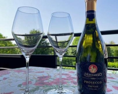 Conegliano Apartment | Oasi di Luce a 10 min dalle Colline del Prosecco
