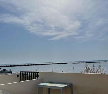 Sete House | Oasis Cove Côté Étang, accès baignade, proche plage
