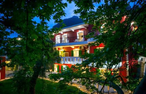 Anthousa House | Oasis Exclusive