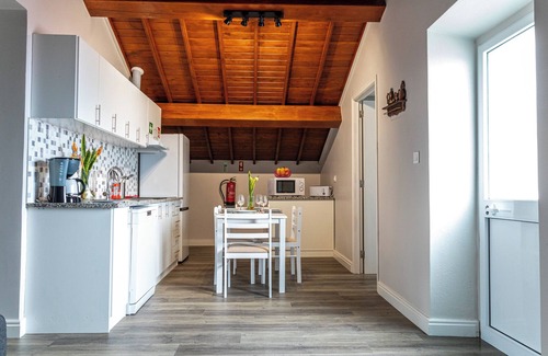 Ponta Delgada House | Oasis Fonte Grande 3 Apartment with Sea View, Terrace and Wi-Fi