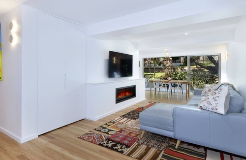 Sydney House | Oasis in Nature, close to beach, national park, perfect for family & groups
