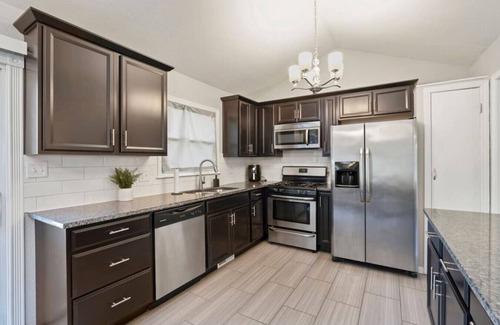 Lenexa House | Oasis in Overland Park: Your Perfect Retreat!