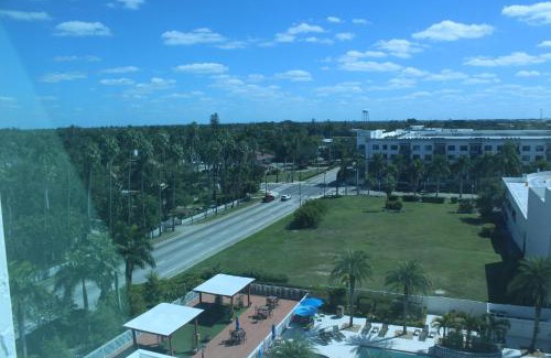 Fort Myers River District Apartment | Oasis in the heart of Fort Myers