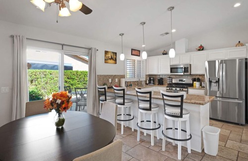 Indio House | Oasis in the sun - Pool/Spa/Ping Pong/Bbq, Gorgeous mnt views!