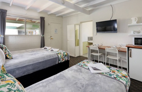 Peak Hill Hotel | Oasis Motel Peak Hill