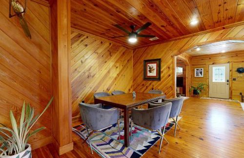 Valona House | Oasis Oaks