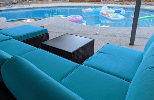Paradise House | OASIS Pool & Spa Vacation House. 10 minutes from strip & airport. Sleeps 12.