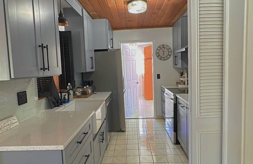 Englewood Park House | Oasis Vintage Home w/pool
