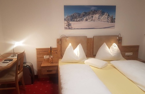 Wagrain Hotel | Oberauer Wagrain - Die Eco Familien Hotelpension (B&B)