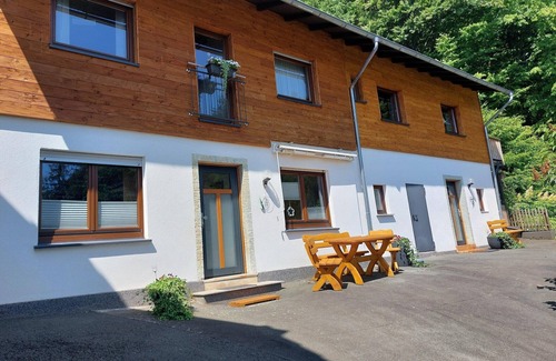 Medebach House | Oberschledorn Forest Apartment