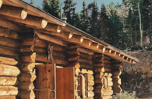 Saint-Simeon Cabin | ÖBois Charlevoix: The Refuge