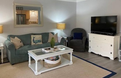 North End House | Oc820 St. Charles Place, 1st Floor