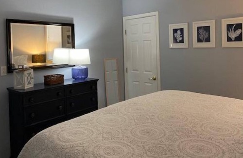 North End House | Oc820 St. Charles Place, 1st Floor