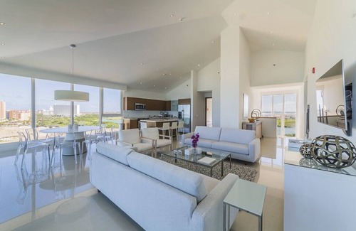 Palm Beach Condo | Oceafront 5 BDR Penthouse like no other in Aruba!