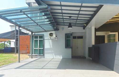 Tanjung Bungah House | Ocean 23 Batu Ferringhi Shamrock Beach with Swimming Pool 7 Bedroom 30pax