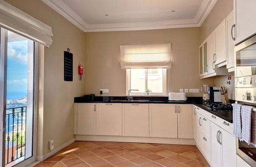 Sao Goncalo House | Ocean 59 by LovelyStay