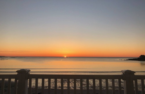 Biddeford House | Ocean and Beach Front Cottage - Fabulous Views