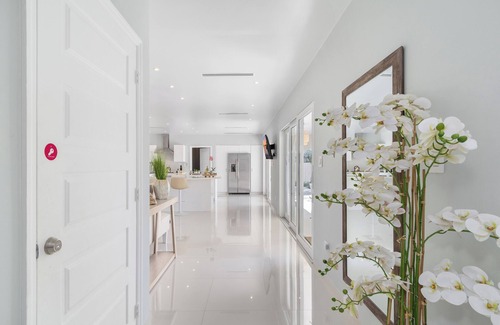 Opal Villa | Ocean and sunset views * Private Pool * BBQ!