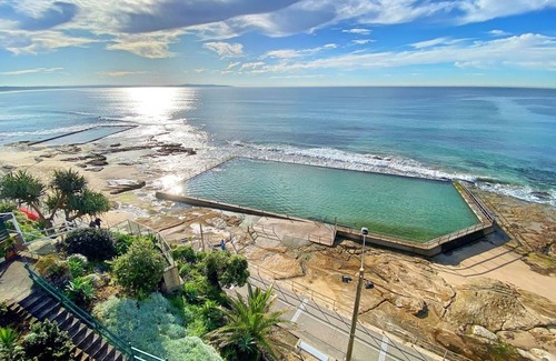 Cronulla Apartment | Ocean Front Panoramic Ocean Views with Direct Beach Access 616