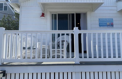 Ogunquit - Wells House | Ocean Avenue beach rental! Across the street from Moody Beach in Wells, Maine