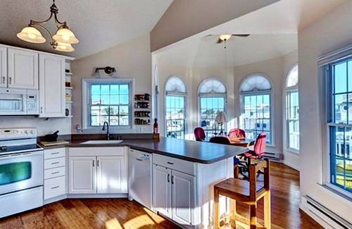 South Beach Haven House | Ocean & Bay Views, 5 Decks, Steps to Beach! *NEW* to rentals