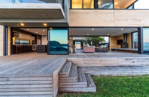 Umina Beach House | Ocean Beach Pavilion - Beachfront