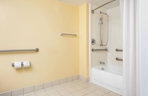 Central Beach Hotel | Ocean Breeze Inn Vero Beach